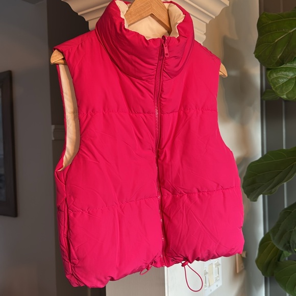 Reversible Puffer Vest - Picture 3 of 4